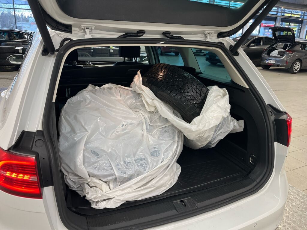 Volkswagen Passat 2015 Valkoinen