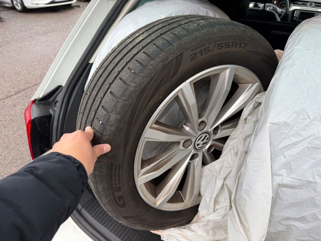 Volkswagen Passat 2015 Valkoinen