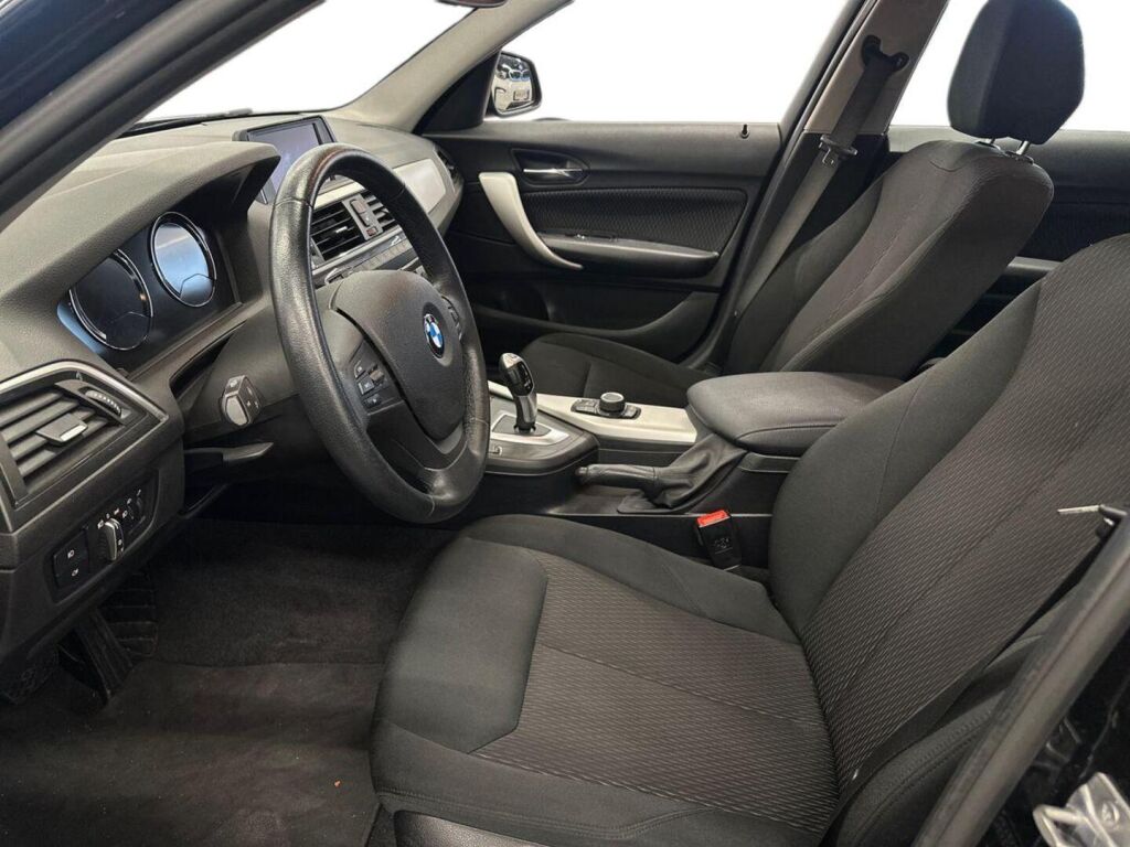 BMW 118 2019 Musta