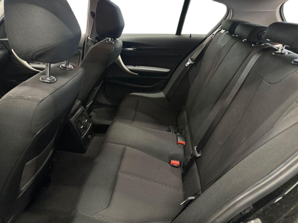 BMW 118 2019 Musta