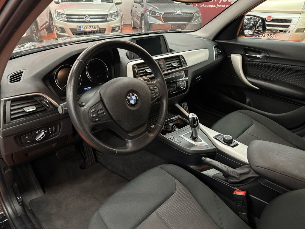 BMW 118 2019 Musta
