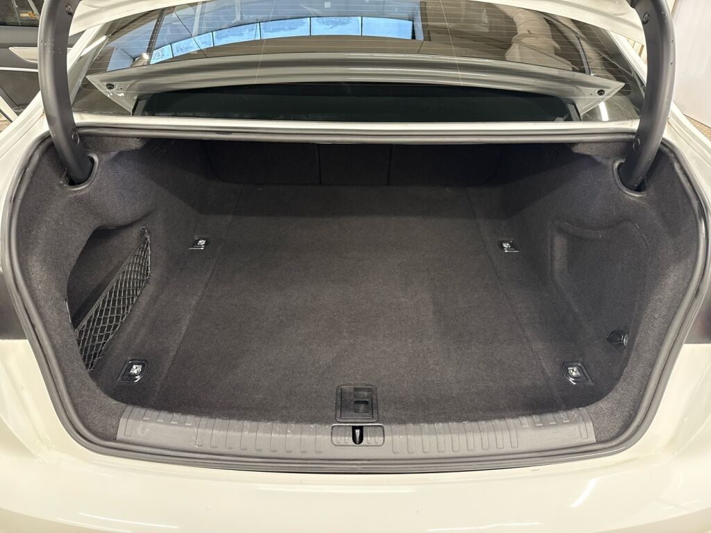 Audi A6 2020 Valkoinen