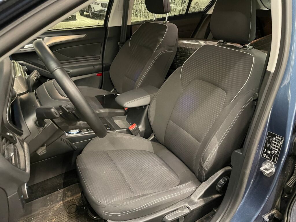 Ford Focus 2019 Sininen