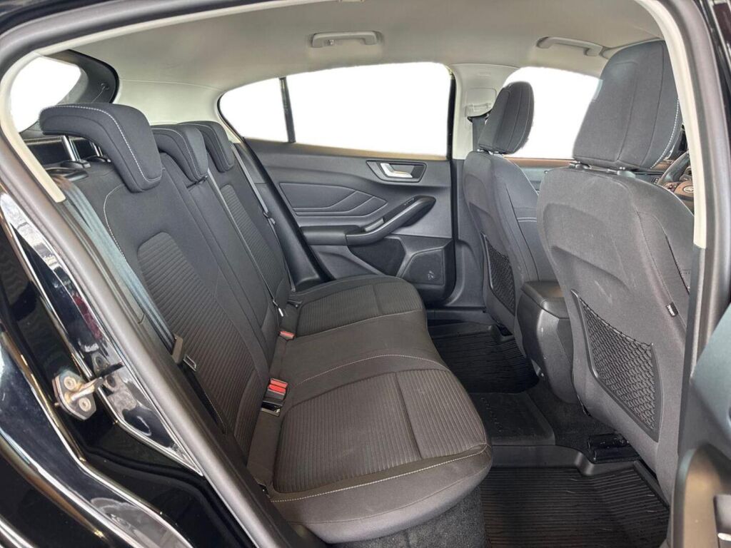 Ford Focus 2019 Musta