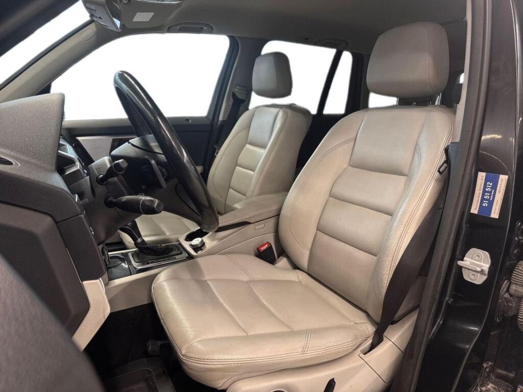 Mercedes-Benz GLK 2008 Musta