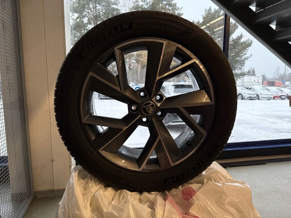 Skoda Kodiaq 2019 Musta