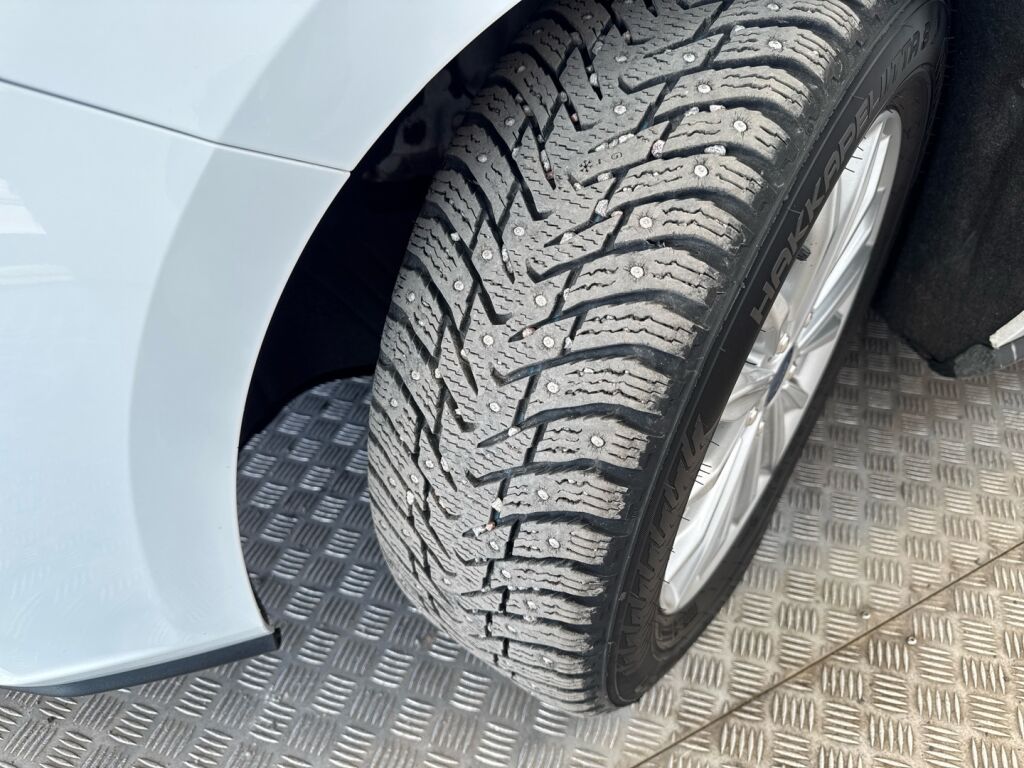 Ford Focus 2019 Valkoinen