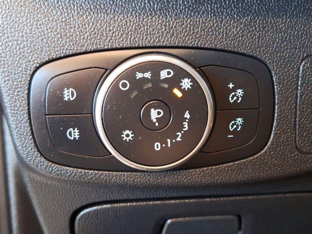 Ford Focus 2019 Musta