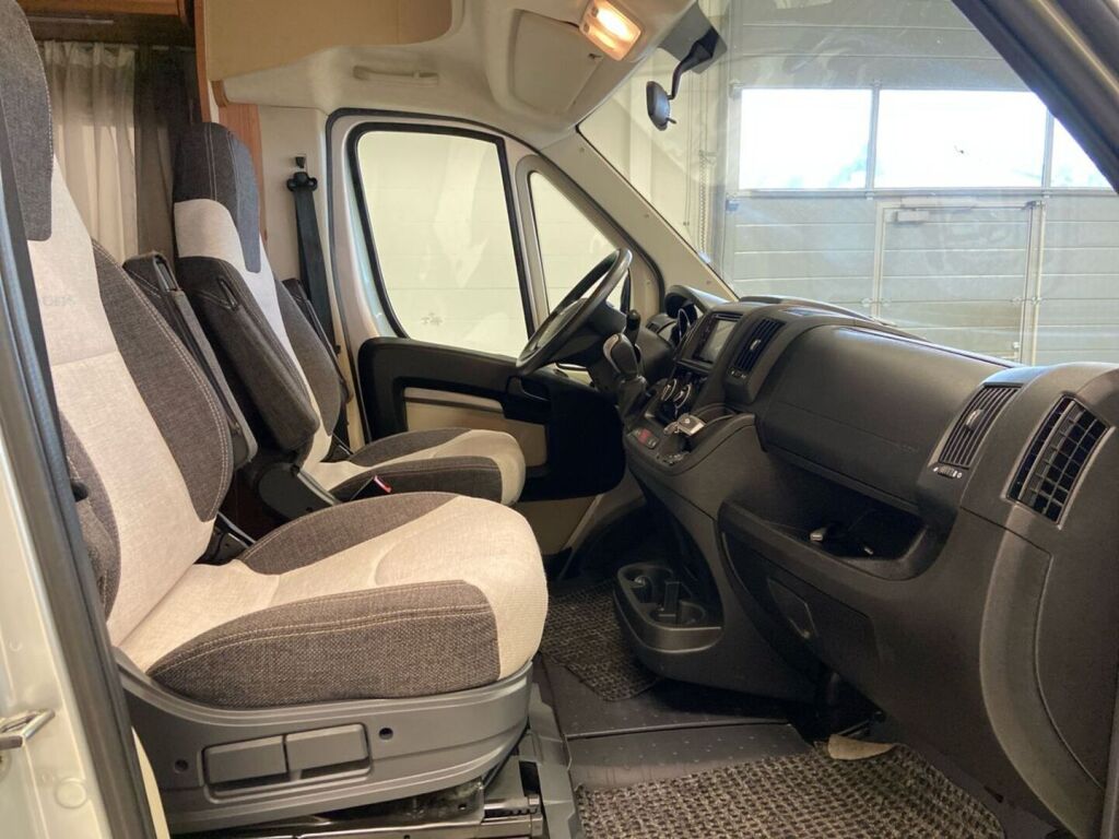Weinsberg CARASUITE 650 MF 2019 Valkoinen