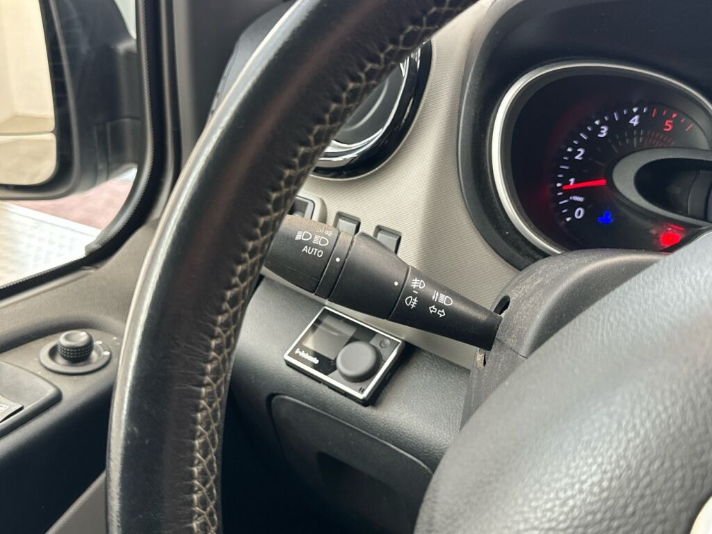 Nissan NV300 2019 Valkoinen