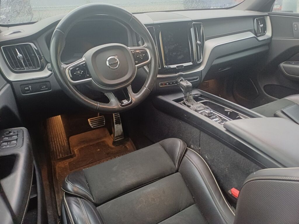 Volvo XC60 2019 Valkoinen