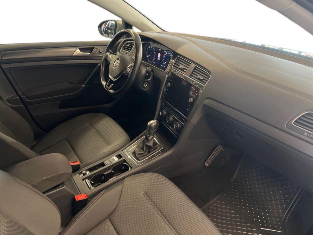 Volkswagen Golf 2019 Harmaa