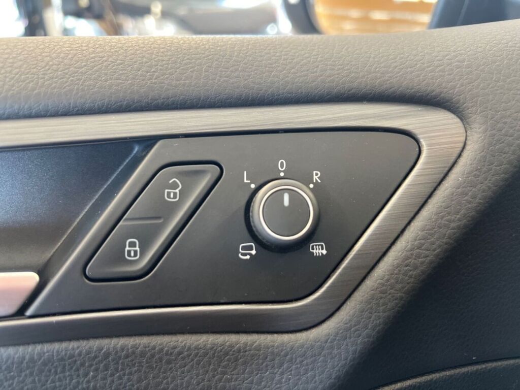 Volkswagen Golf 2019 Harmaa
