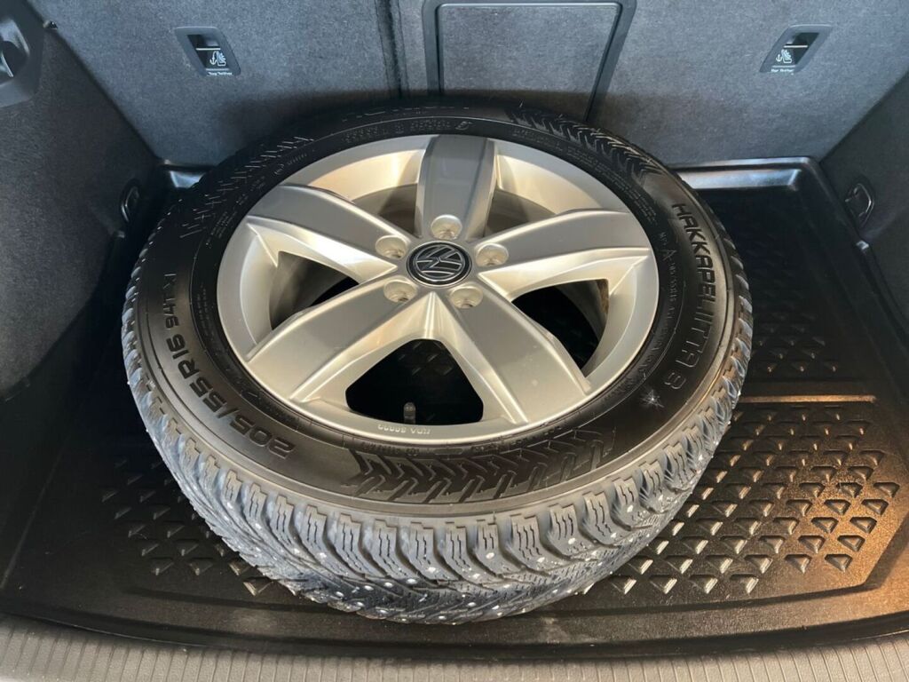 Volkswagen Golf 2019 Harmaa