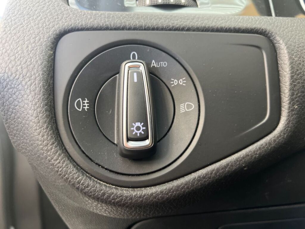 Volkswagen Golf 2019 Harmaa