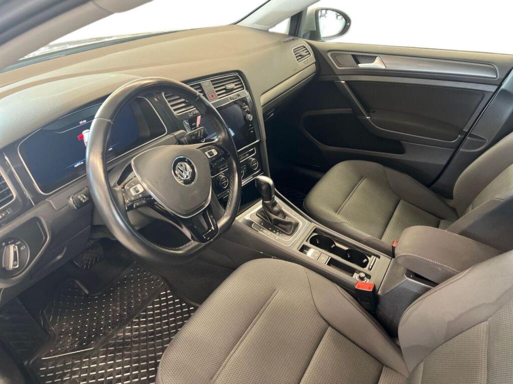 Volkswagen Golf 2019 Harmaa
