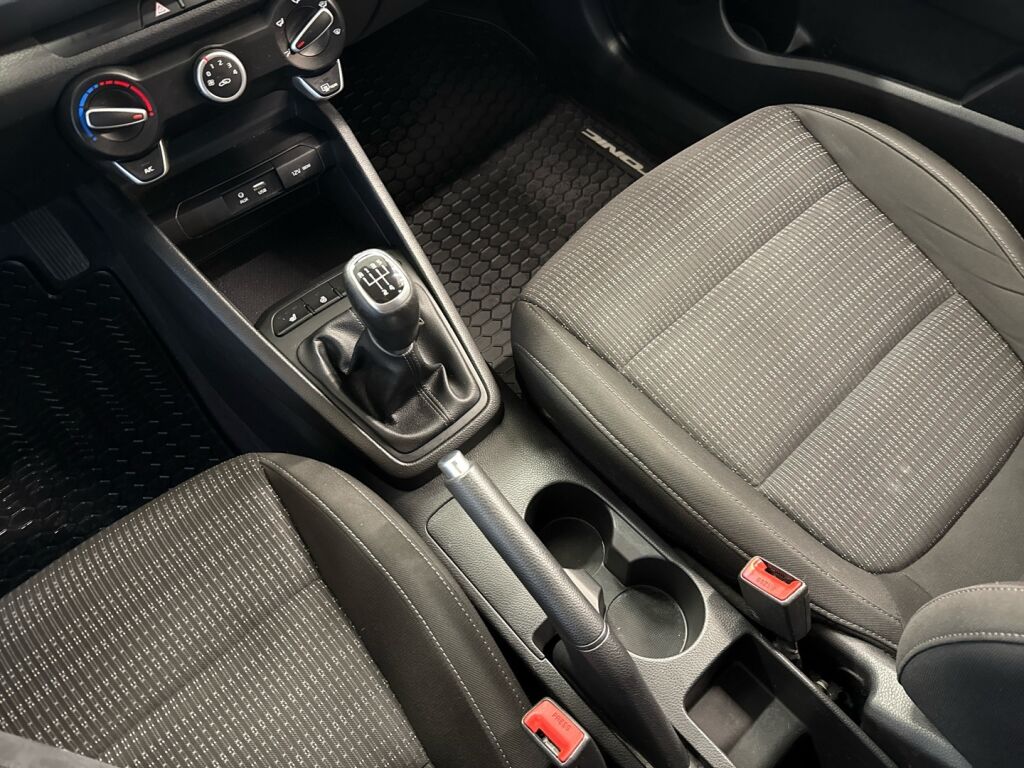 Kia Stonic 2020 Harmaa