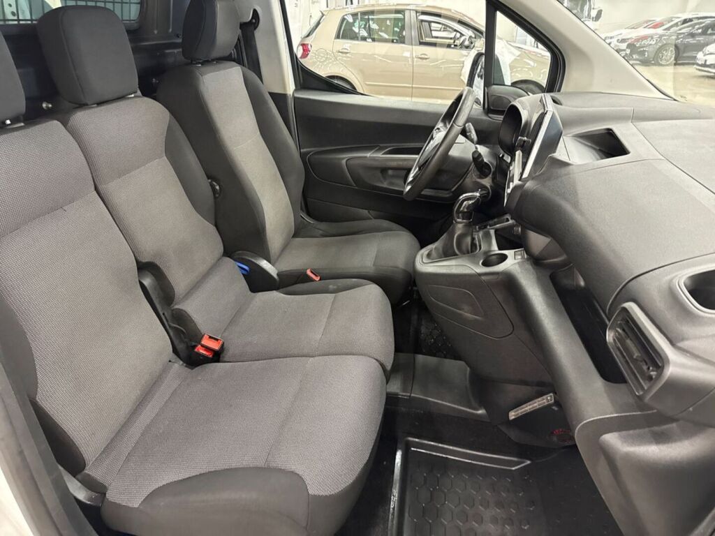 Opel Combo 2020 Valkoinen