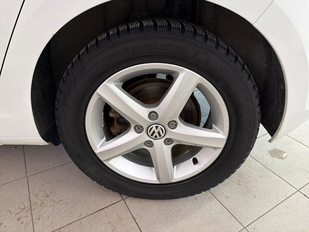 Volkswagen Golf 2015 Valkoinen