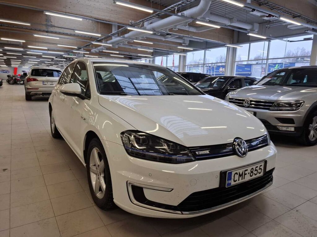 Volkswagen Golf 2015 Valkoinen