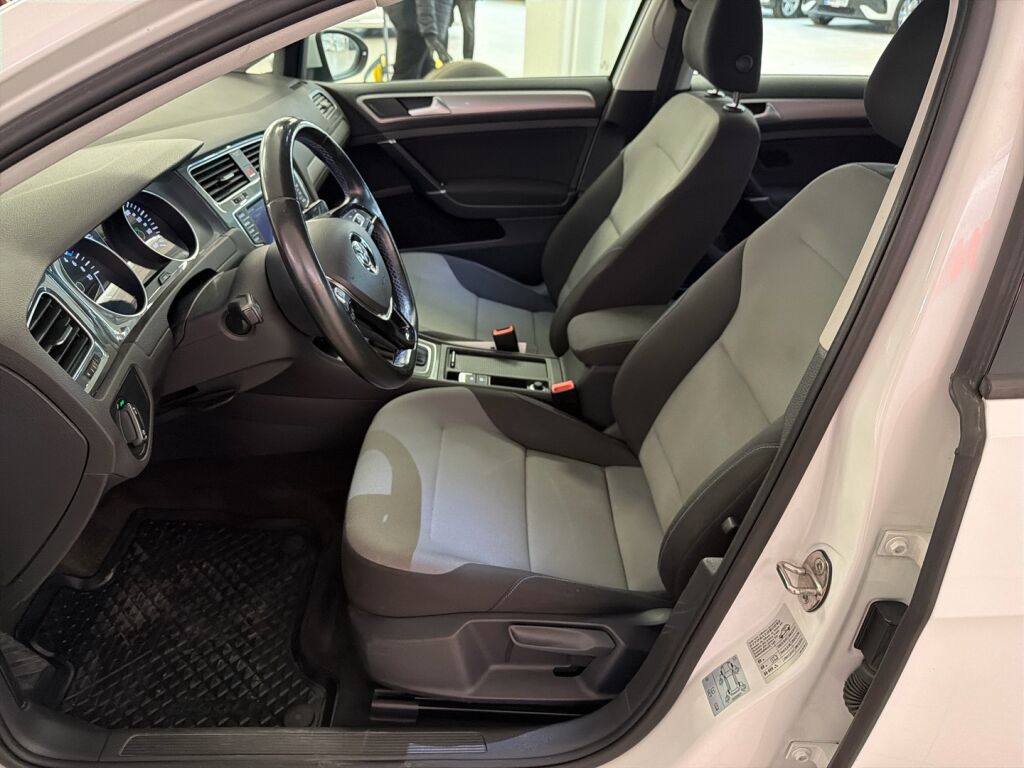 Volkswagen Golf 2015 Valkoinen
