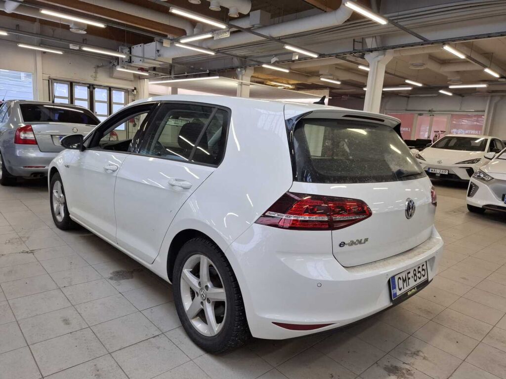 Volkswagen Golf 2015 Valkoinen