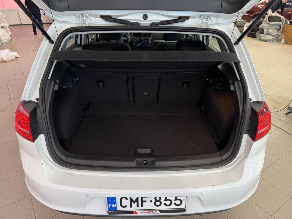Volkswagen Golf 2015 Valkoinen