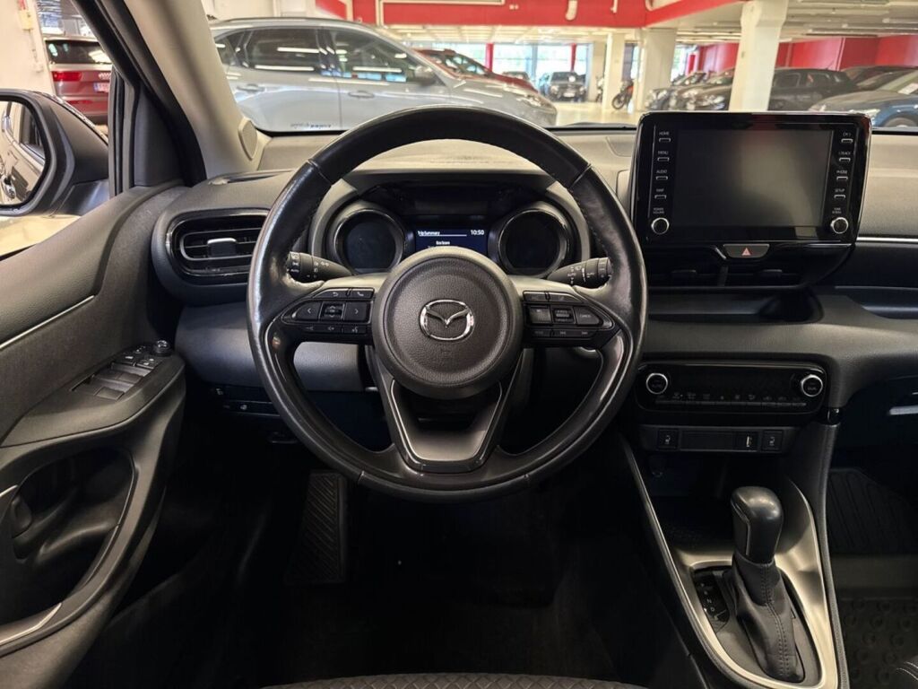 Mazda 2 2022 Musta