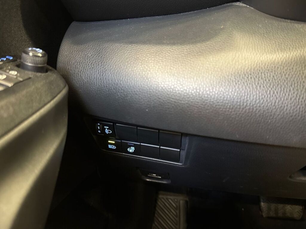 Mazda 2 2022 Musta