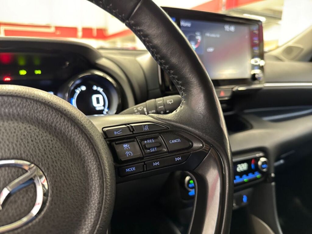 Mazda 2 2022 Musta