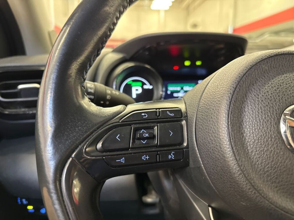 Mazda 2 2022 Musta