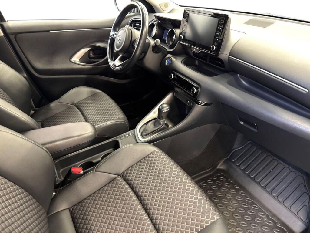 Mazda 2 2022 Musta