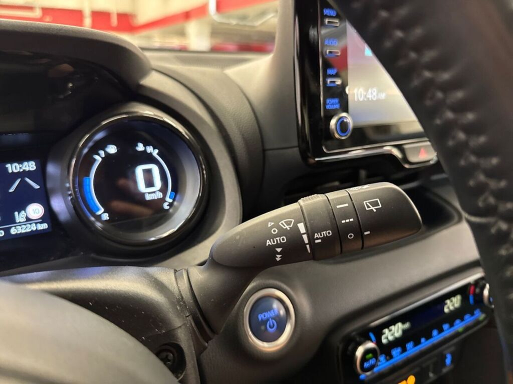 Mazda 2 2022 Musta
