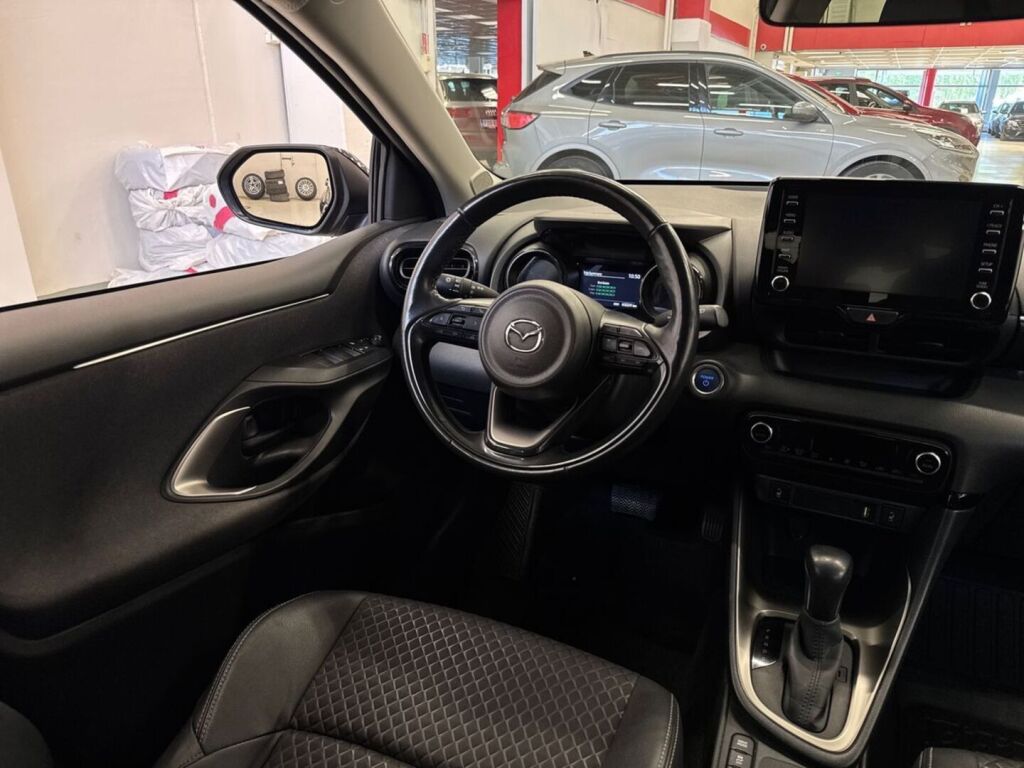 Mazda 2 2022 Musta