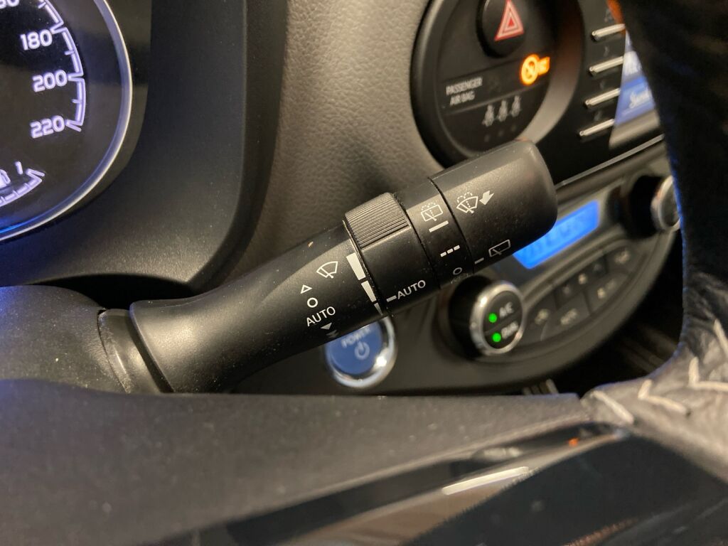 Toyota Yaris 2019 Valkoinen