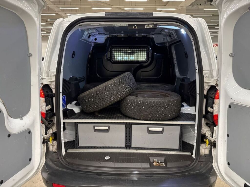 Ford Transit Courier 2019 Valkoinen