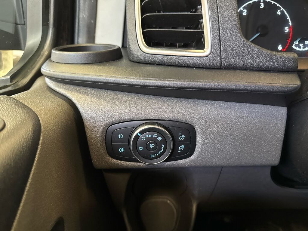 Ford Transit Custom 2019 Musta