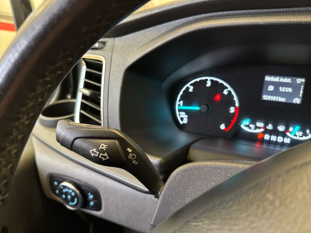 Ford Transit Custom 2019 Musta