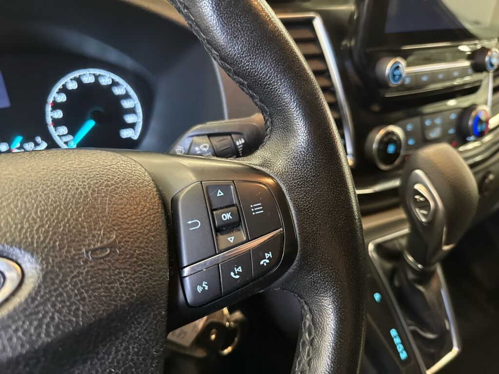 Ford Transit Custom 2019 Musta