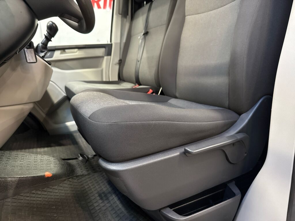 Volkswagen Transporter 2019 Valkoinen