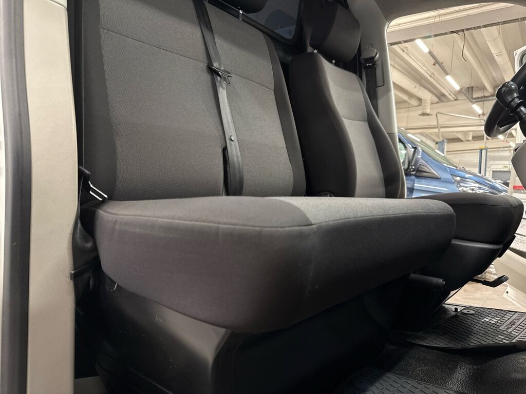 Volkswagen Transporter 2019 Valkoinen