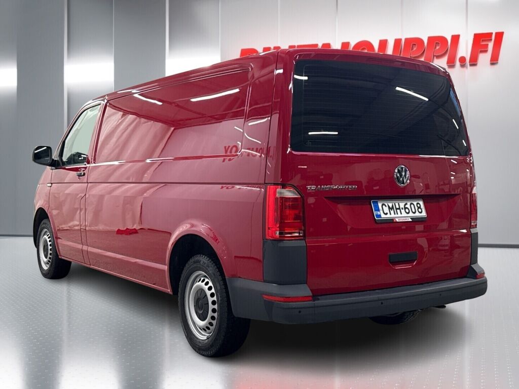 Volkswagen Transporter 2019 Punainen