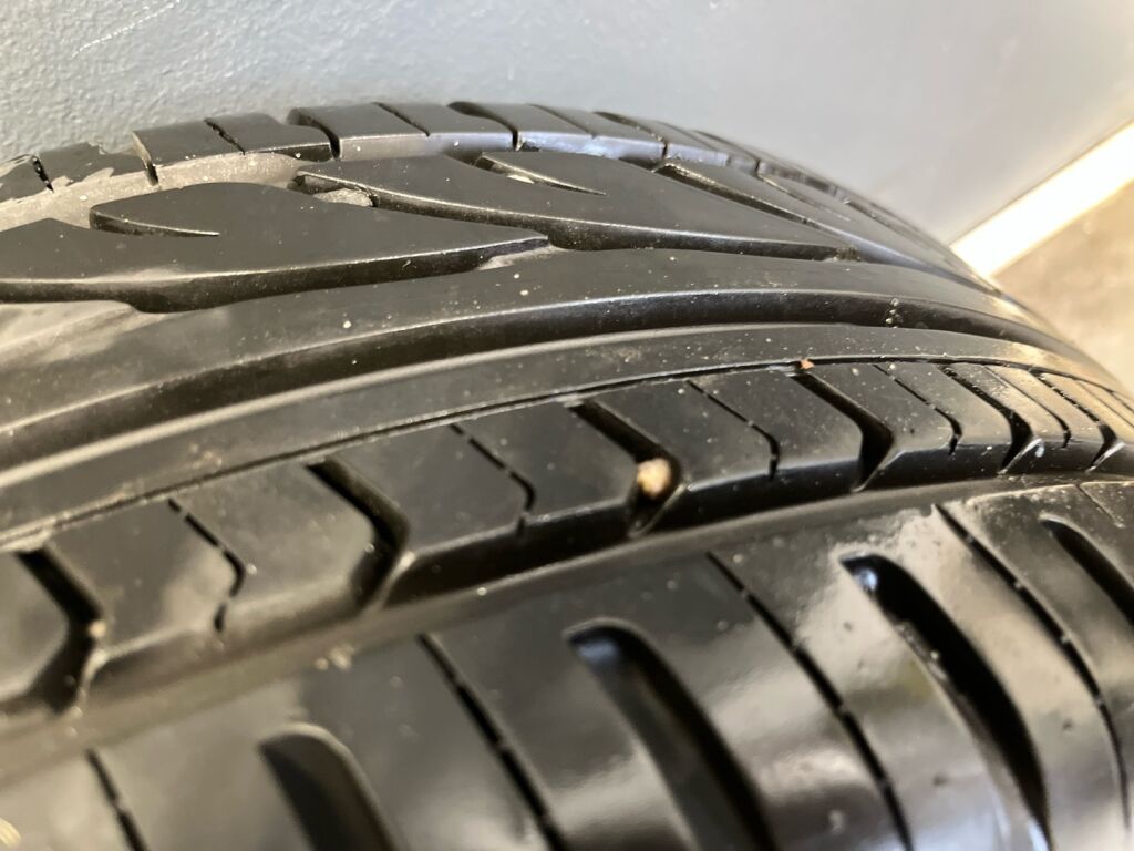 Peugeot 308 2019 Musta