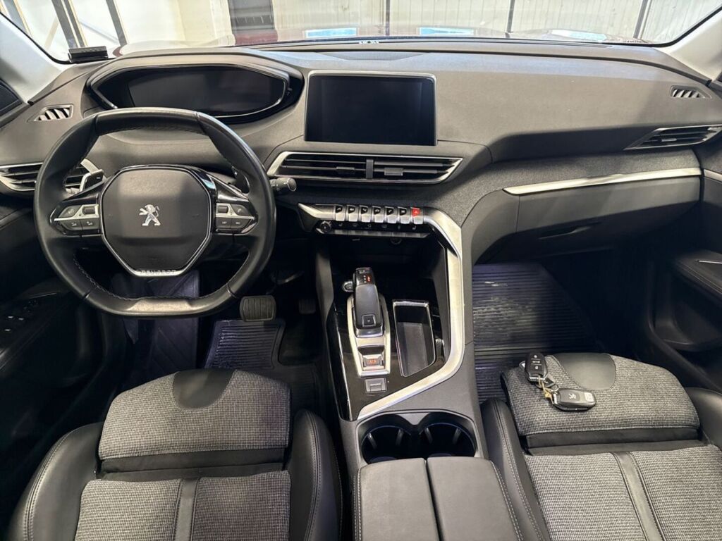 Peugeot 3008 2019 Musta