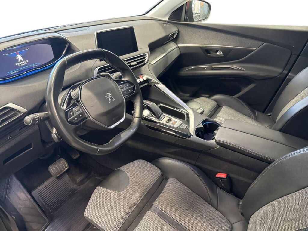 Peugeot 3008 2019 Musta
