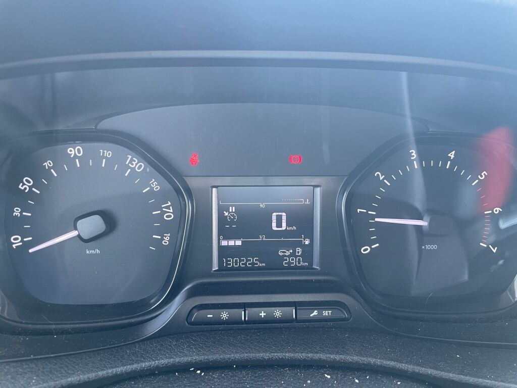Toyota Proace 2019 Musta