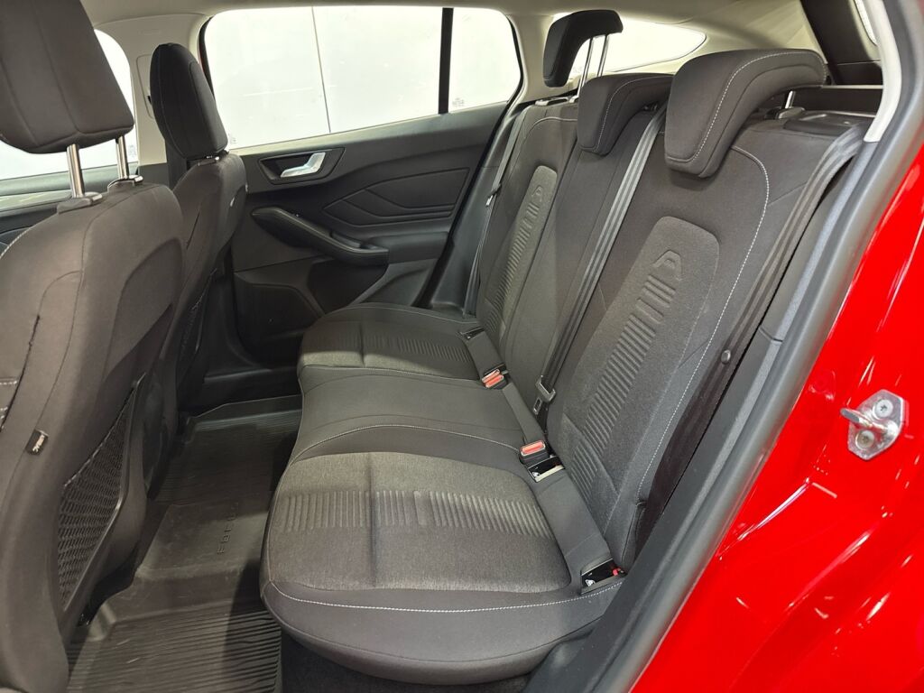 Ford Focus 2019 Punainen