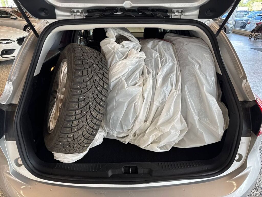 Ford Focus 2019 Metallinhohto Harmaa