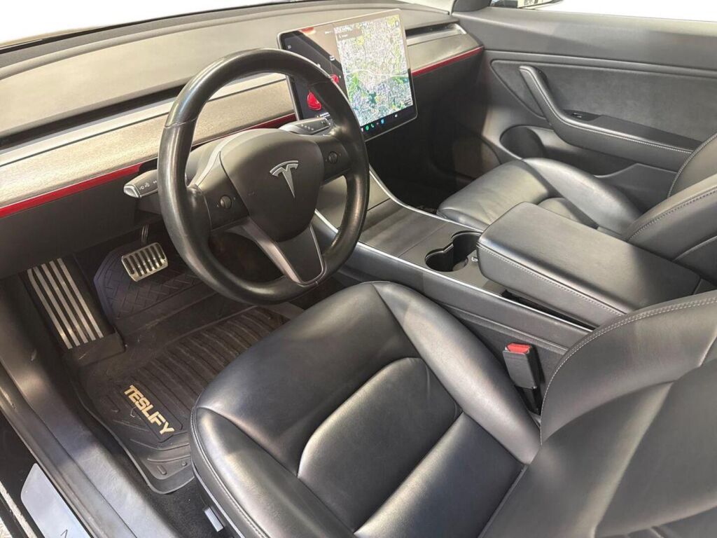 Tesla Model 3 2019 Musta