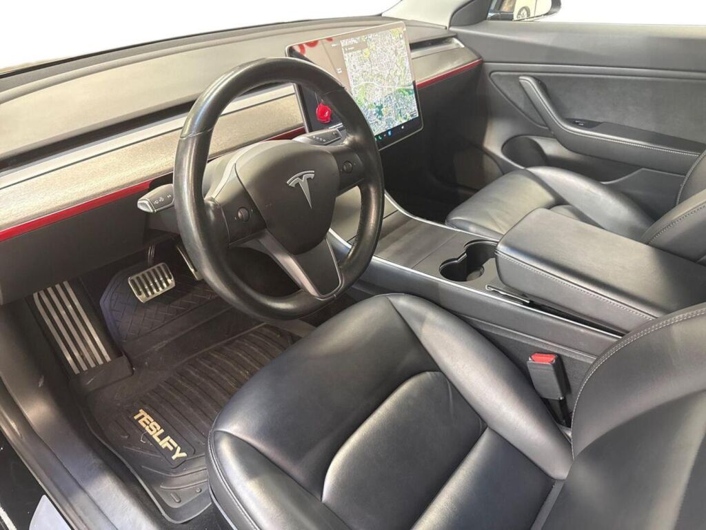 Tesla Model 3 2019 Musta